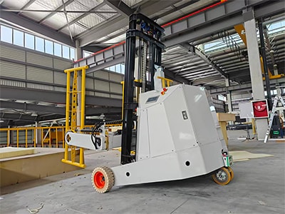 روبوت مناولة، بأذرع من نوع (AGV)
